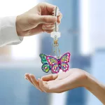 Pillangós mindkét oldalon kirakható gyémántszemes kirakó világító kulcstartók 