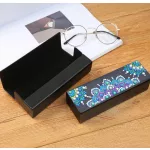 Fél Mandala mintás szemüvegtartó gyémántszemes kirakóval 