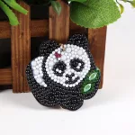 Pandás gyémántszemes kirakó kulcstartók 