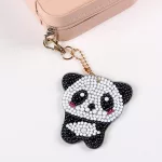 Pandás gyémántszemes kirakó kulcstartók 