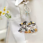 Kalapos bocik gyémántszemmel kirakható kulcstartók