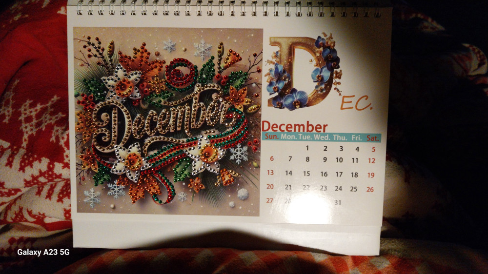   2026-os DIY Gyémántszemes Asztali Naptár –Hónak nevek a képeken
